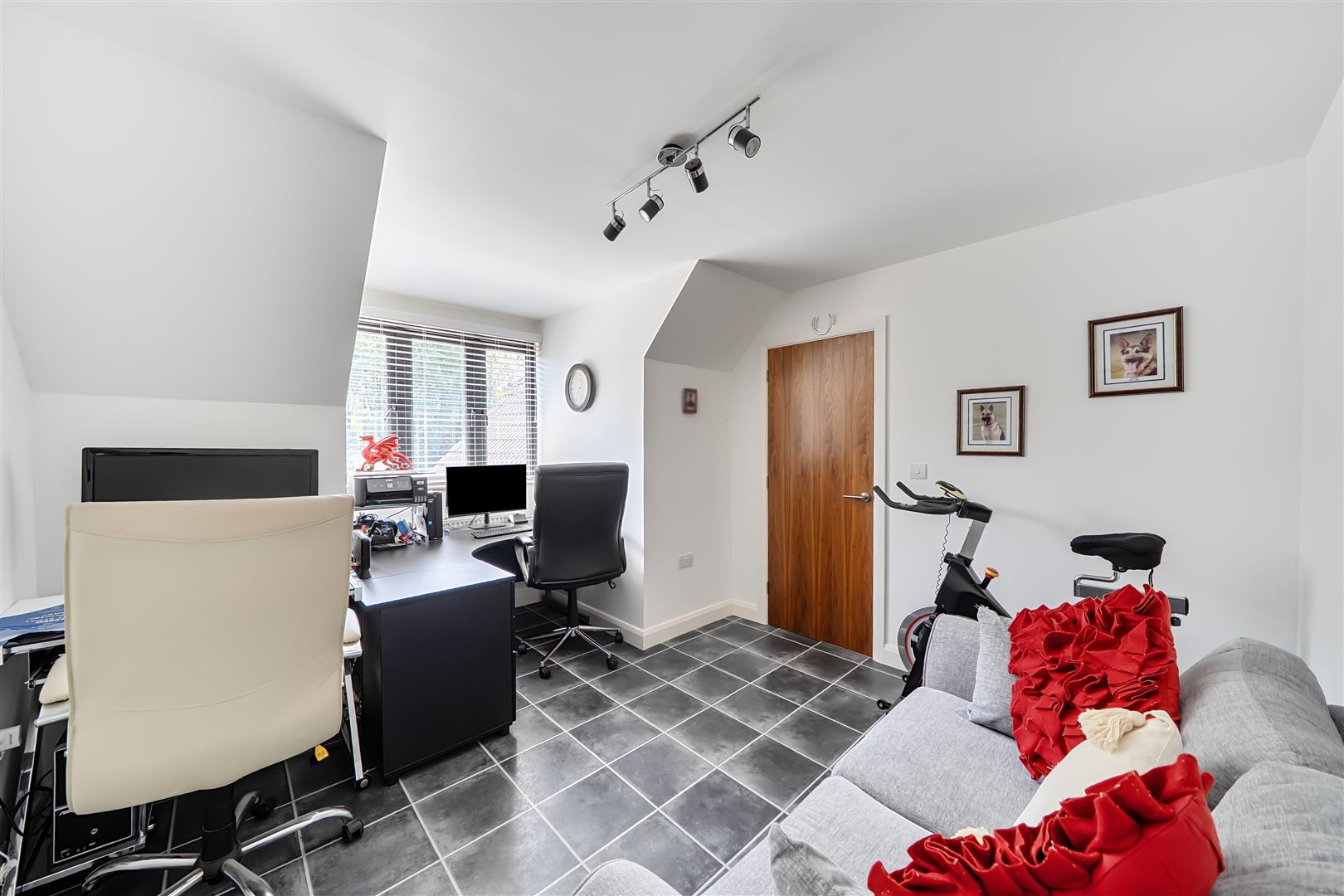 Dyffryn Road, Ammanford, SA18 3TH